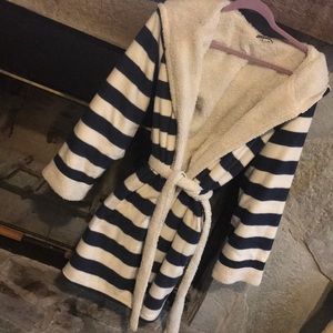 Sherpa lines bath robe